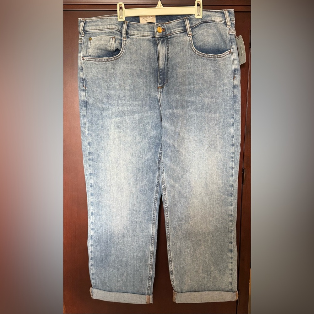 NWT Pilcro Baggy Slim Boyfriend High-Rise Jean